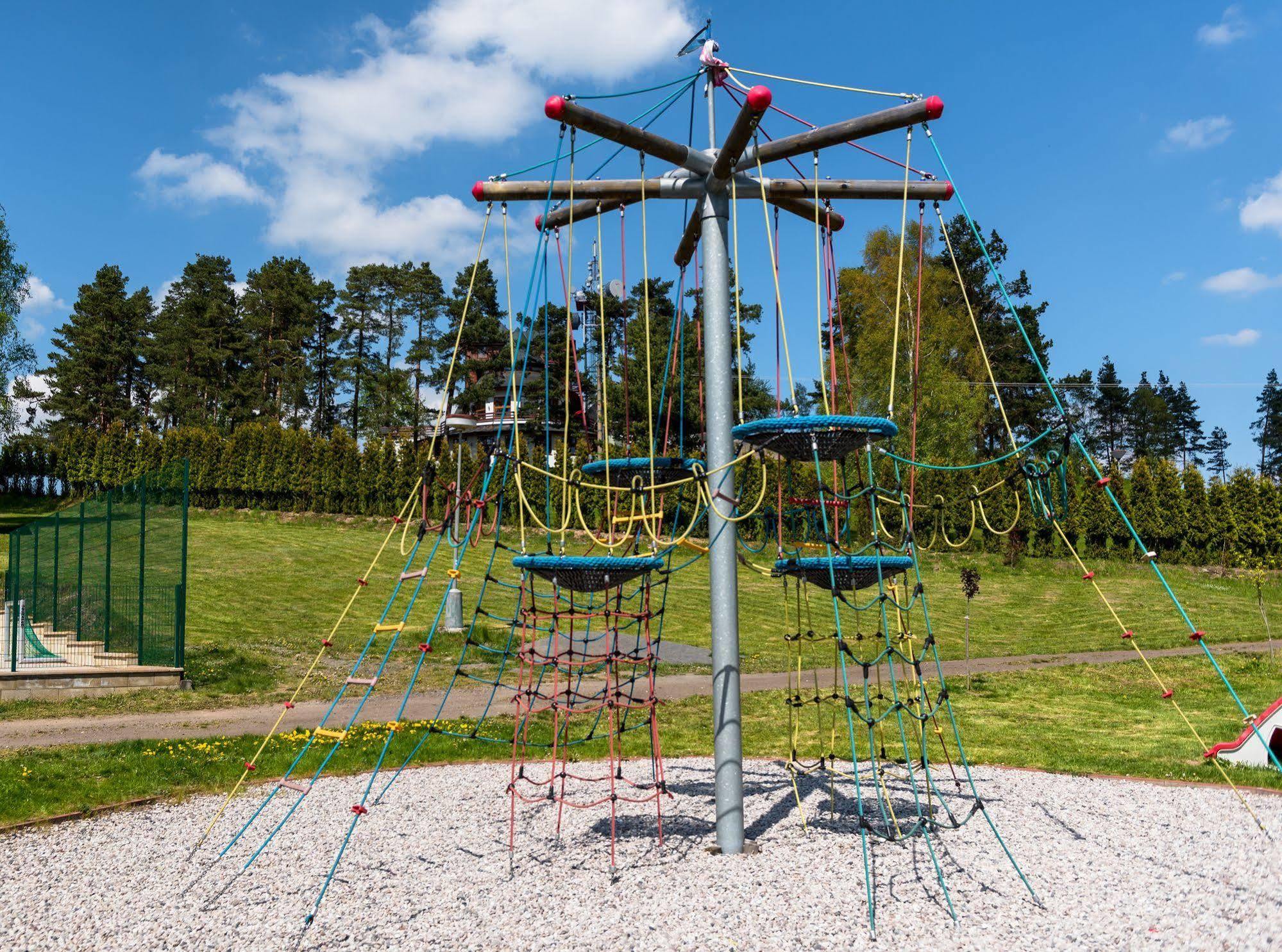 Camp Vary - Vitkova Hora - Veitsberg Karlsbad Eksteriør billede